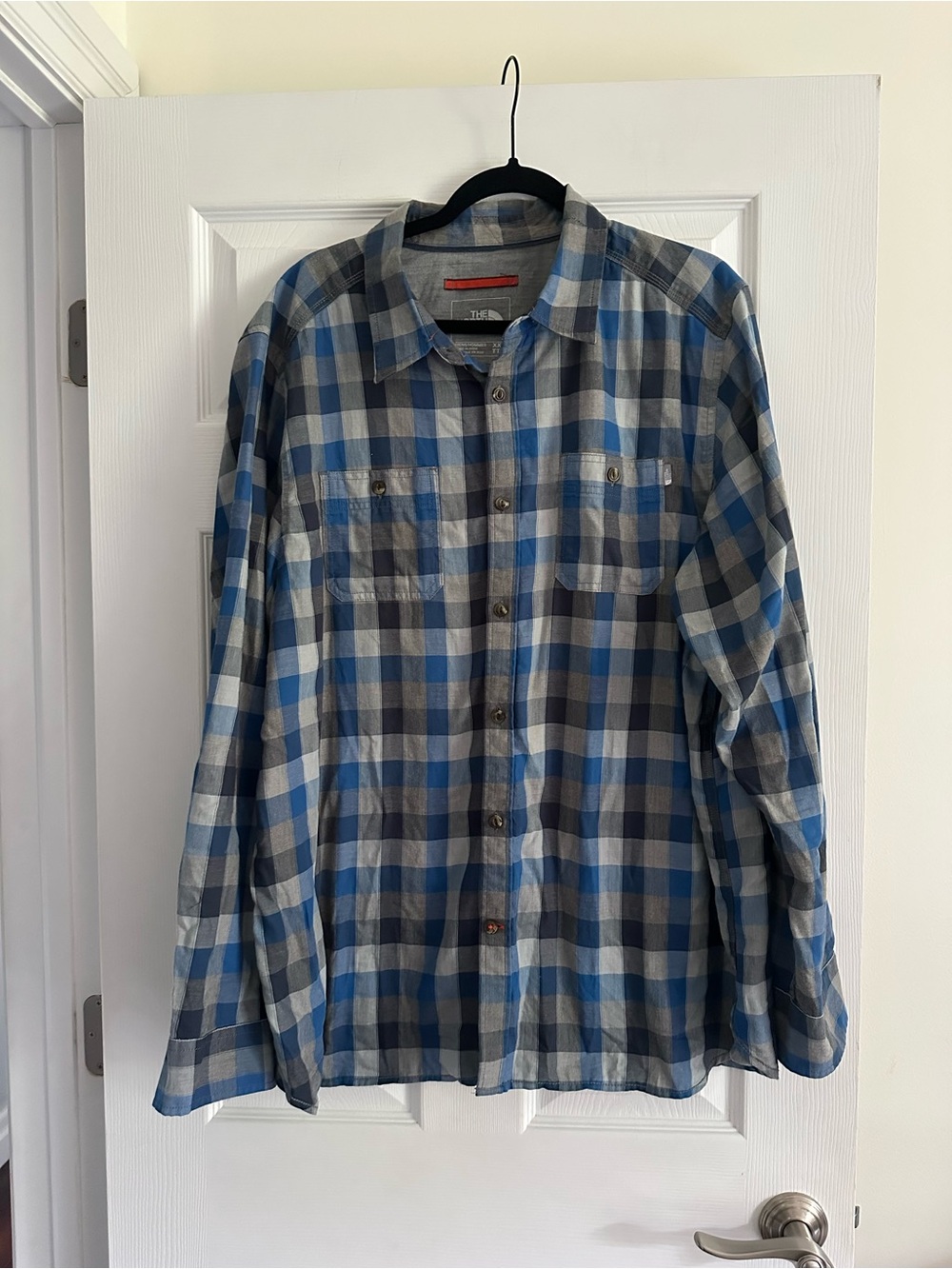 Size XXL The North Face Men’s Long Sleeve Plaid Button-Up Shirt Blue Grey - Picture 3 of 7